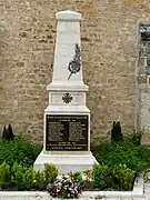 Le monument aux morts.