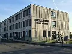 Le collège Jean-Lacaze à Grisolles.