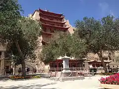 Grotte 96 dans son contexte