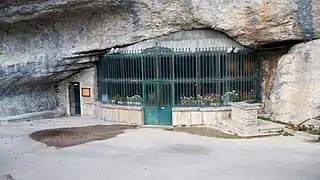 La grotte-chapelle de Remonot