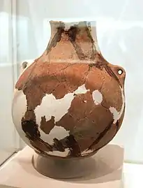 Jarre de type guan avec anses de suspension. Musée Provincial du Hunan