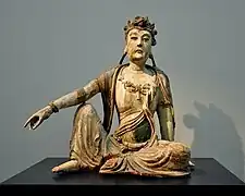 Bodhisattva Guanyin. Bois peint et doré. Jin, XIIe — XIIIe siècle Museum Rietberg, Zurich.