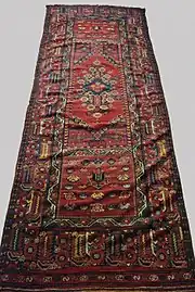 Tapis de Guergour (Sétif) du XIXe siècle exposé au Musée (Numéro d'inventaire:II.T.96)