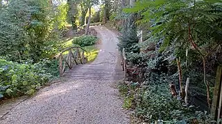 Parc de l'hôtel restaurant.