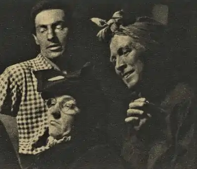 Gustav Heverle (cs), vraisemblablement  Emil František Burian et une actrice non-identifiée dans Un enfant du pays de Richard Wright au D 49, et donc en 1948. Mise en scène de Burian. Publié dans Svět v obrazech, septembre 1948