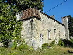 Annexe de l'aile Sud du château au 6 rue Georges-Duhamel.