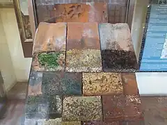 Anciennes tuiles usagées des Hospices de Beaune.