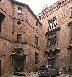 Hôtel de Massas, cour.