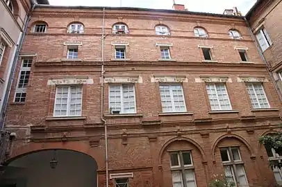 Façade de la cour intérieure.