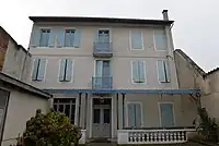 Façade côté jardin.