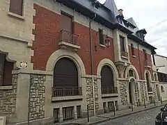 Hôtel particulier 19 rue des jacobins en angle avec le 11 rue brulée