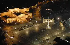 Image illustrative de l’article Hősök tere