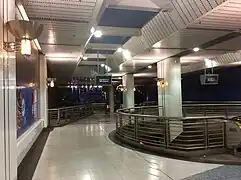 Premier étage de la station.