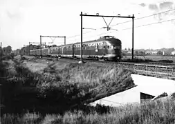 Rame triple (version 1942) et rame quadruple (1962).