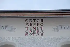 Place Sator dans une maison à Hallein (Autriche).
