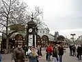 Le Kröpcke, place centrale dans la zone piétonne avec son horloge et son café.