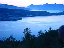 Vue du fjord et de la partie nord de la ville de Harstad