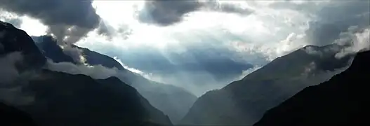 Vue sur la vallée de Héas depuis le cirque de Troumouse.