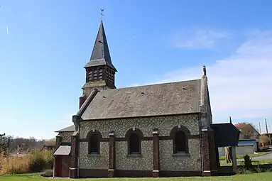 Vue latérale de l'église.