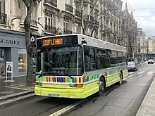 Heuliez GX 117 €3 sur la ligne 12