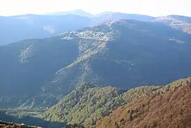 Vue aérienne de la station.