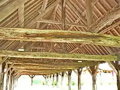 Charpente de la halle d'Hornoy.