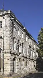 Hôtel des Cadets-Gentilshommes, le 1er musée Ernest Cognacq,(actuellement PTT et Mairie) - Saint-Martin-de-Ré.