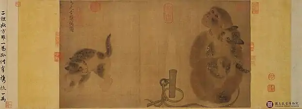 Singe et chats. Yi Yuanji, XIe&nbsp;siècle. Encre et couleurs légères sur soie. 31,9 x 57,2 cm. Rouleau horizontal. Musée national du Palais, Taipei.