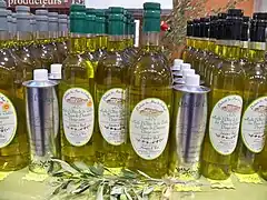 Gamme d'Huile d'olive de la vallée des Baux-de-Provence AOC.