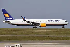 Boeing 767-300 (TF-ISW).