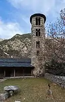 Portique et clocher.