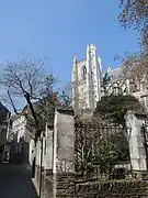 La cathédrale vue de l'impasse.