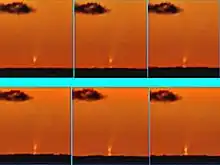 Une très rare séquence du mirage (en) inférieur du coucher de la comète.