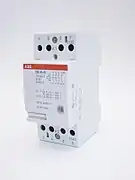 Contacteur de petite puissance tétrapolaire.