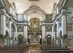 L'intérieur de l'église