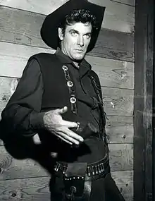James Best, l'interprète de Rosco Coltrane (ici dans Frontier en 1955)