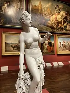 James Pradier, Vénus surprise au bain (détail), 1829, marbre, musée des Beaux-Arts d'Orléans, inv. 1789