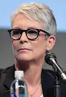 Jamie Lee Curtis interprète Cathy.