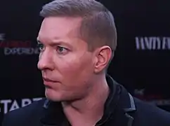 Joseph Sikora interprète Thomas « Tommy » Egan.