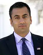 Kal Penn dans le rôle de Mac Marzara.