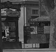 vers 1900, kiosque et vespasienne