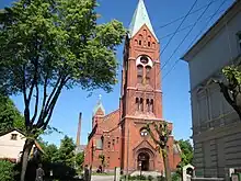 Vue de l'église Saint-Michel, anciennement calviniste, aujourd'hui orthodoxe.
