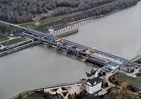 Centrale hydroélectrique de Kisköre (28 MW) sur la rivière Tisza, 2007.
