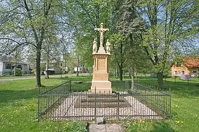 Lány u Dašic : croix.