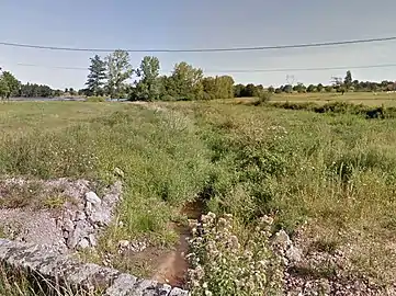 Entre Changy et Vivans.Au fond à gauche, l'étang d'Arçon.