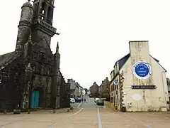 La rue ancienne principale de L'Hôpital-Camfrout.