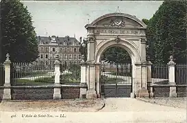 L'entrée de l'asile départemental de Saint-Yon