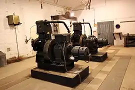 L'usine électrique équipée de moteur à pétrole des années 1930.