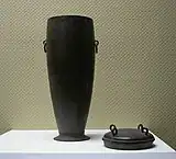 Jarre a vin en bronze