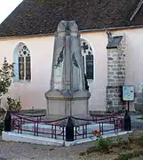 Le monument aux morts.